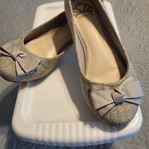 Fergalicious by Fergie tweed fabric ballet flats 7-1/2